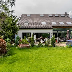 https://wunderschne-terrassenwohnung-mit-blick-ins-grne.topcolognehotels.com
