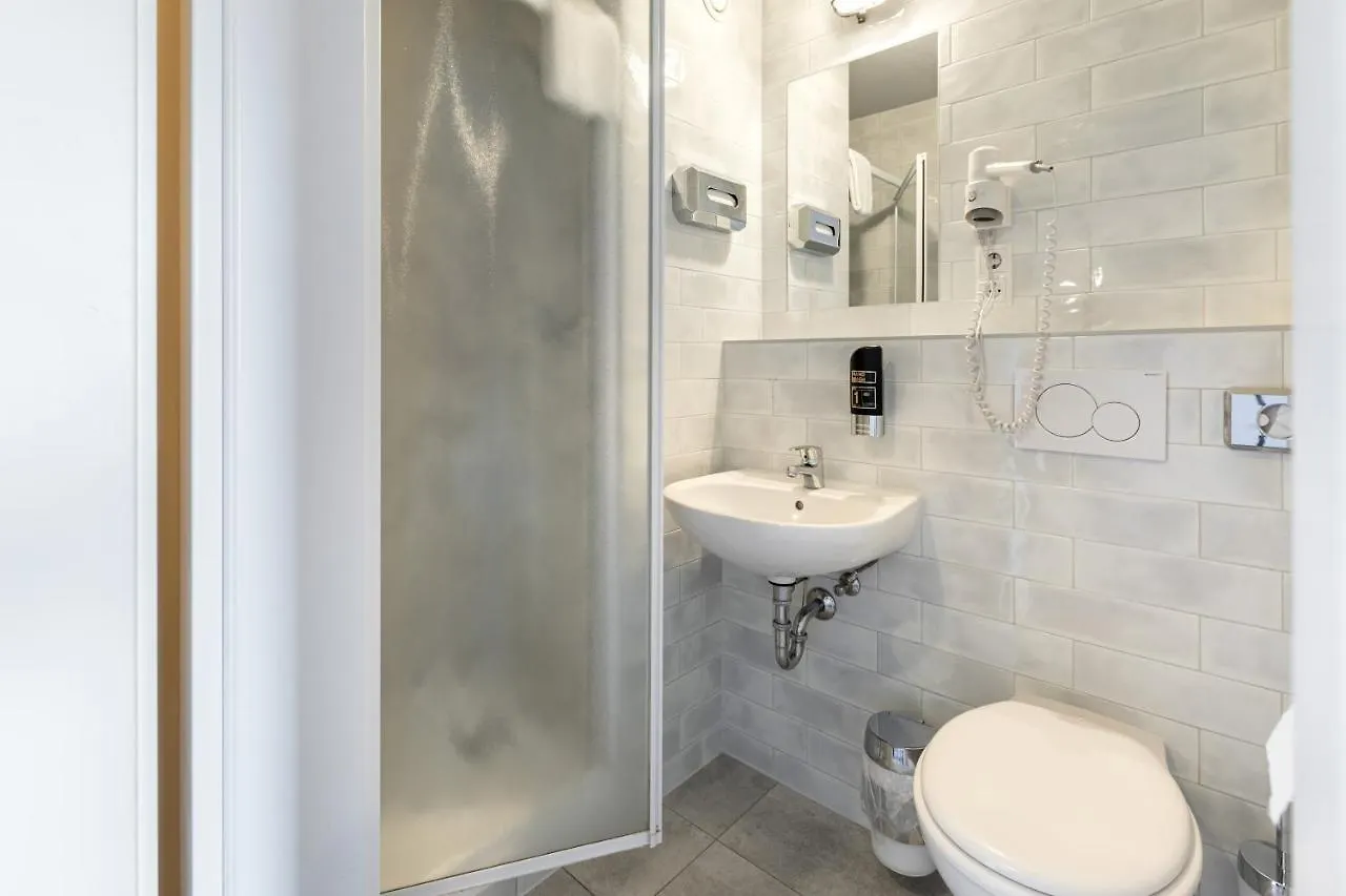 ** Hotel A&O Frankfurt Ostend Frankfurt nad Mohanem Německo